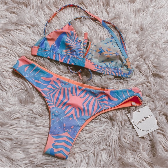 ❌SOLD❌Kulani Kinis set peach puff palm print reversible to pink - Picture 2 of 7